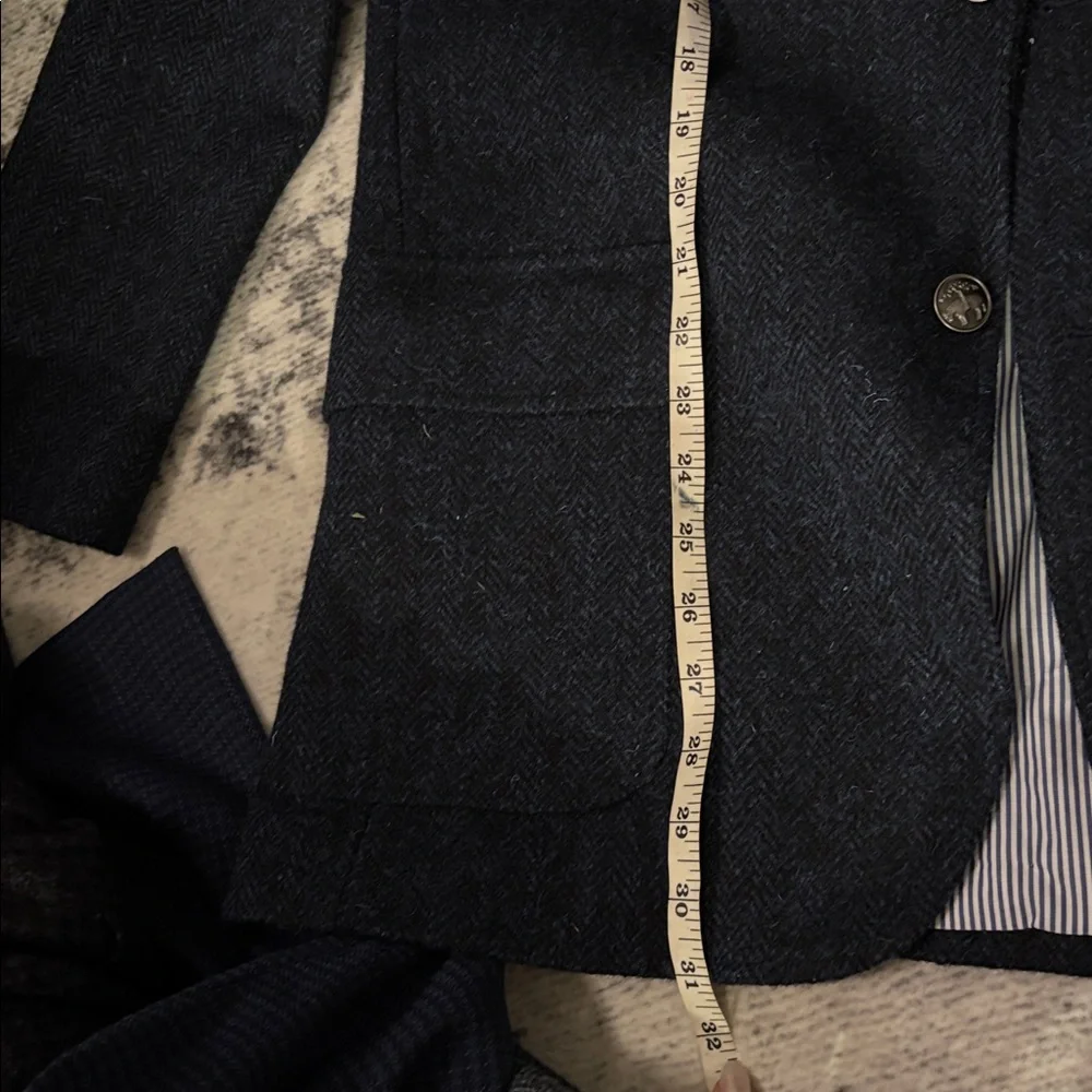 Classic Navy Blazer wool blazer - Picture 8 of 9